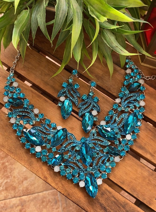 Heavenly Blue crystal neck piece