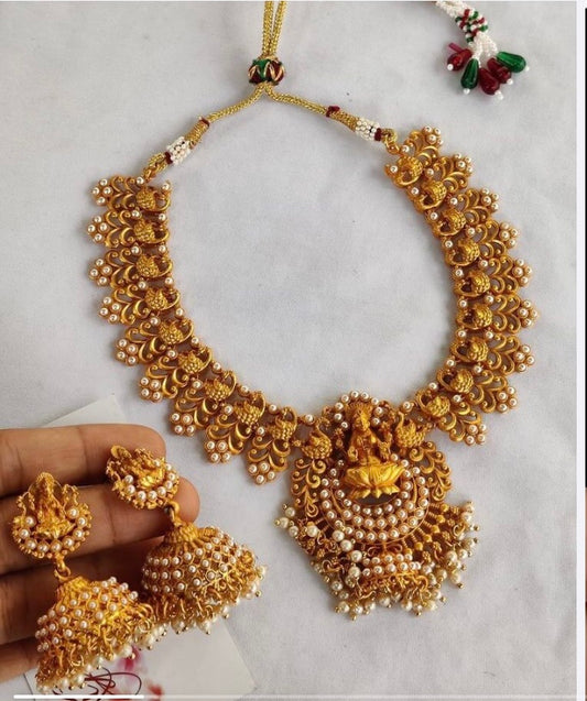 Lakshmi set gold toned