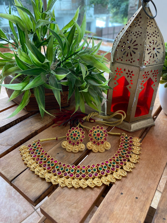 Kempu gold toned statement Set