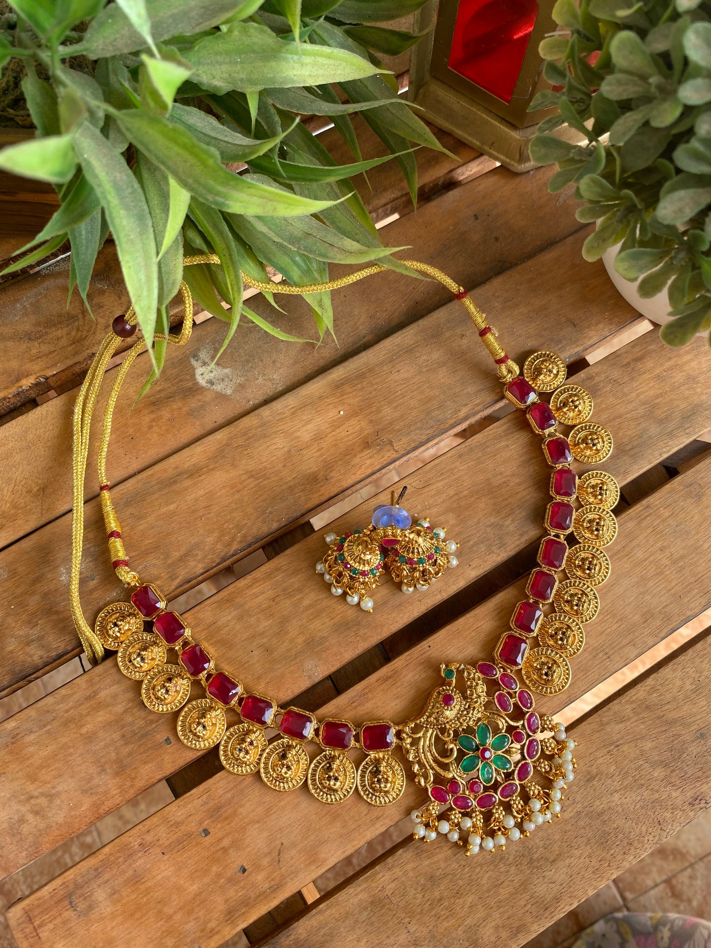 Lakshmi gold stone set