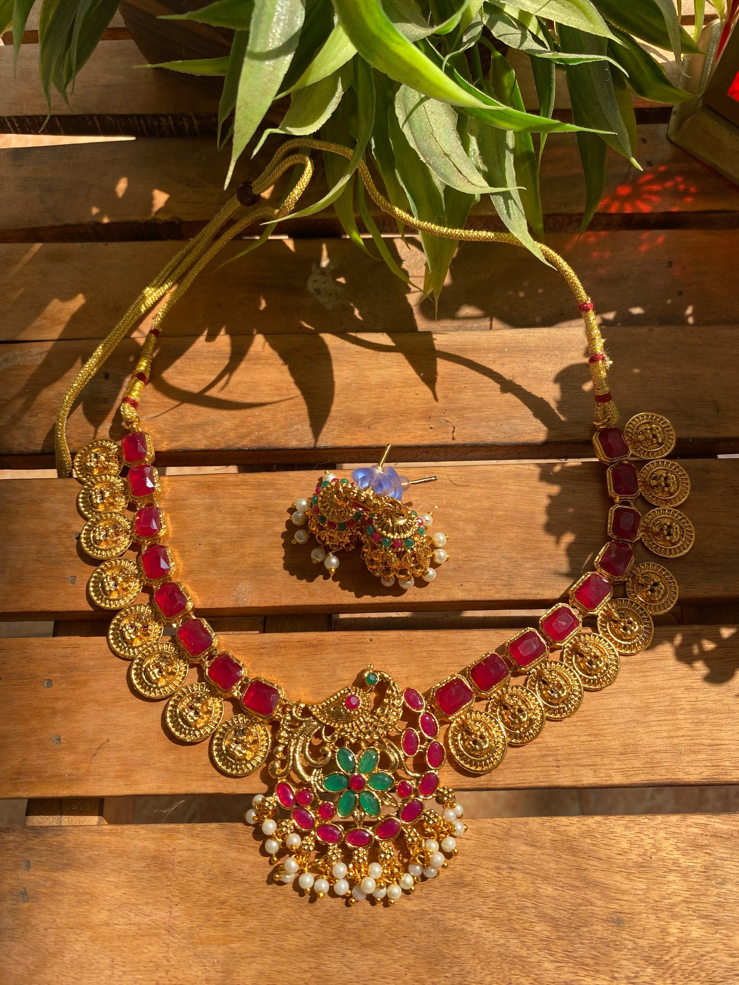 Lakshmi gold stone set