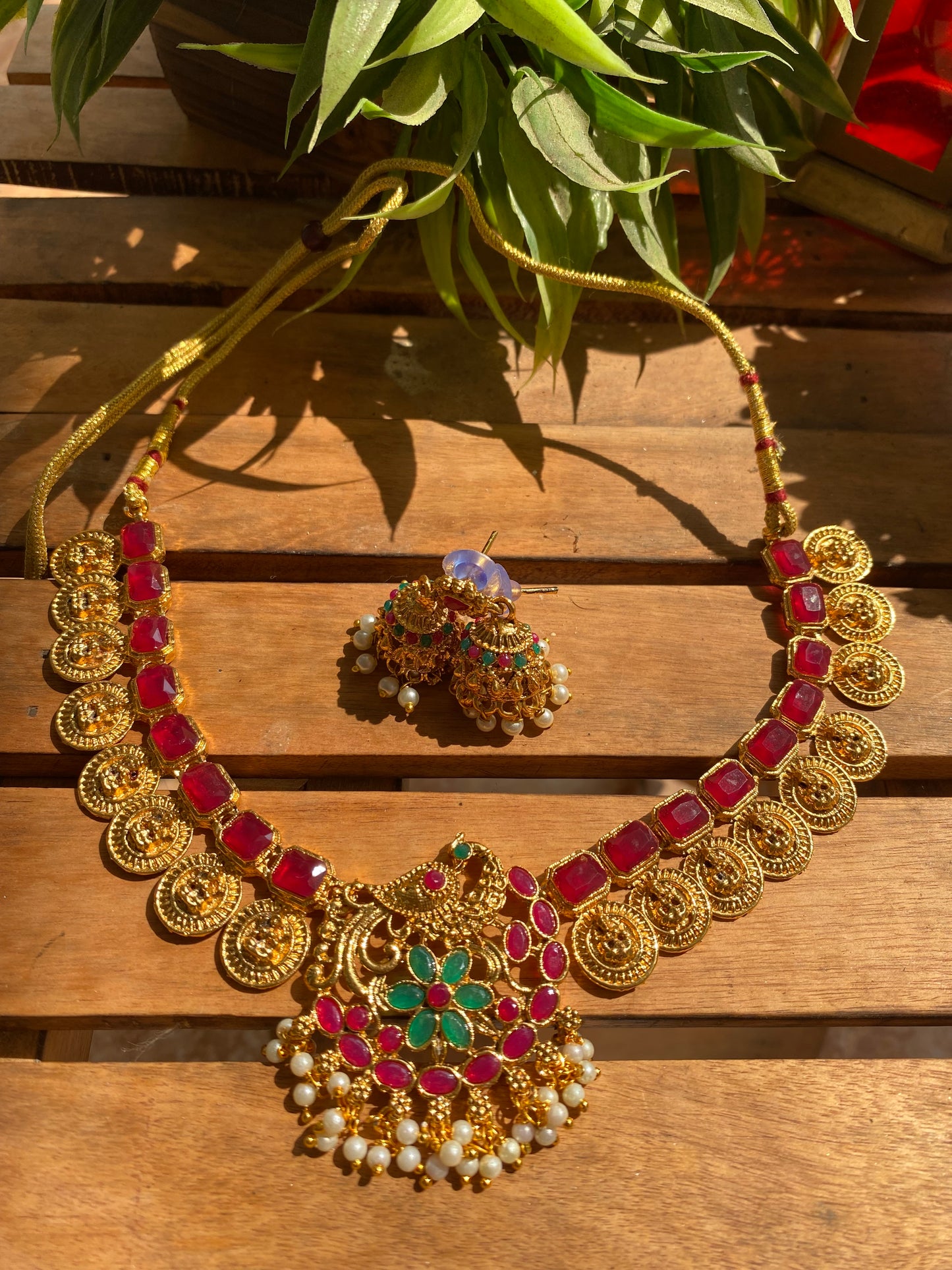 Lakshmi gold stone set